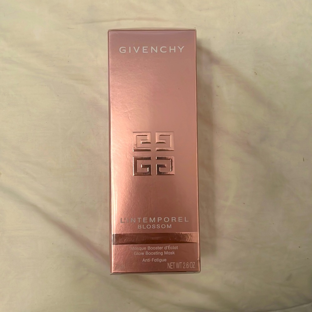 GIVENCHY LINTEMPOREL BLOSSOM GLOW BOOSTING MASK